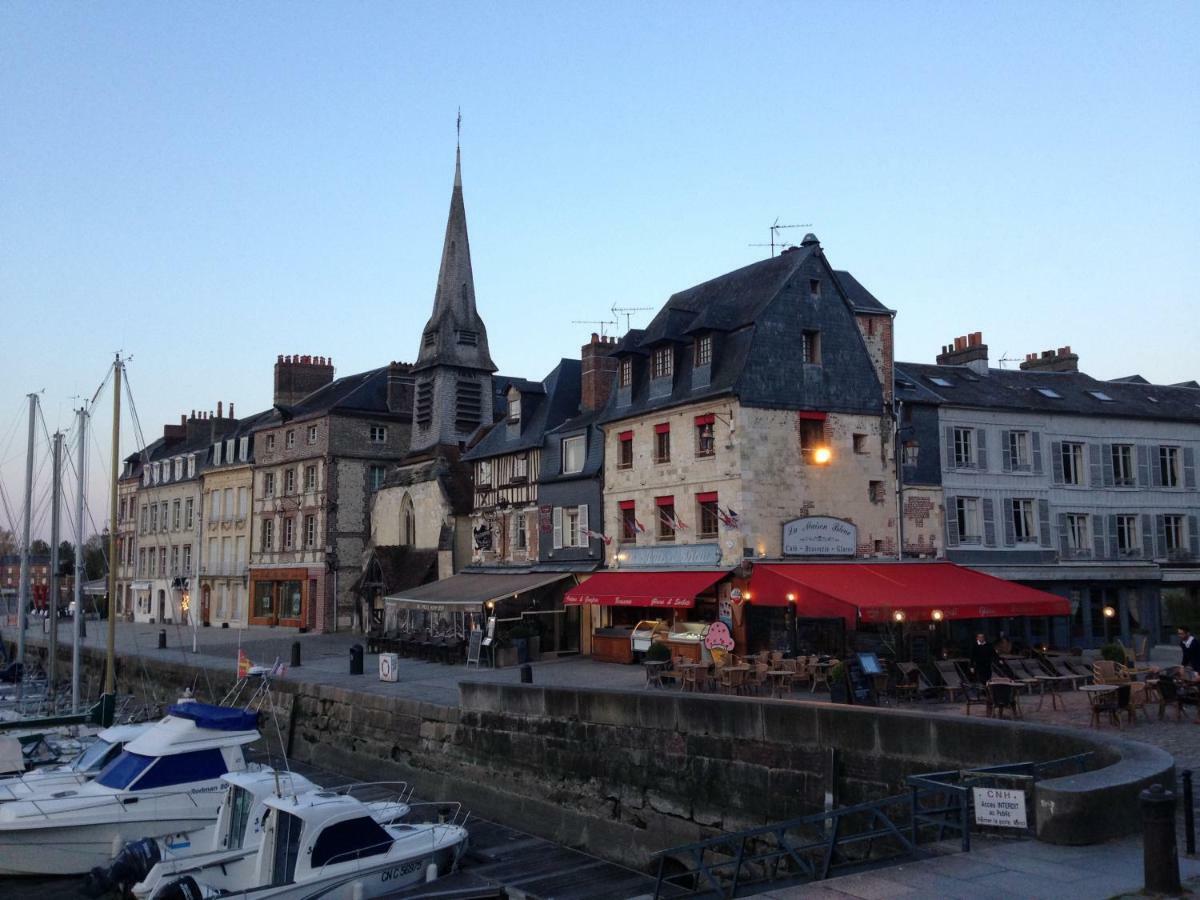 Apartmán Un Petit Nid A Honfleur Exteriér fotografie