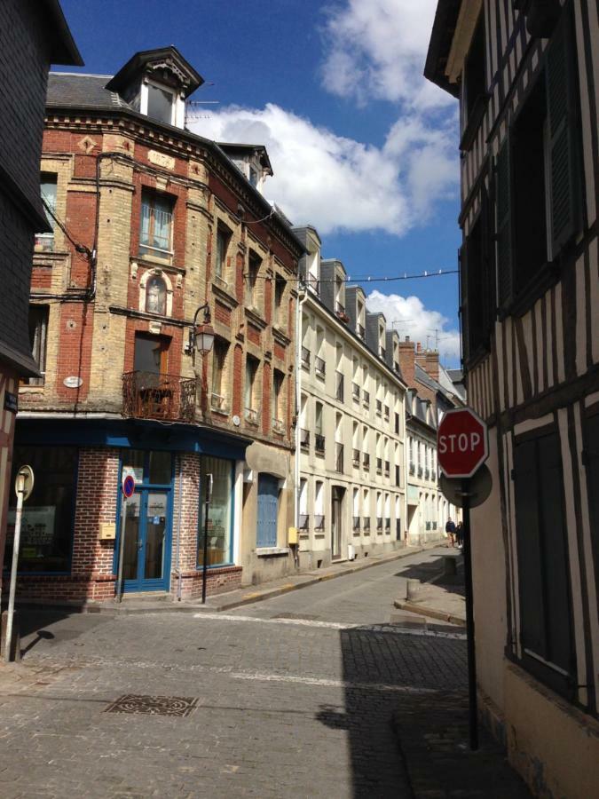 Apartmán Un Petit Nid A Honfleur Exteriér fotografie